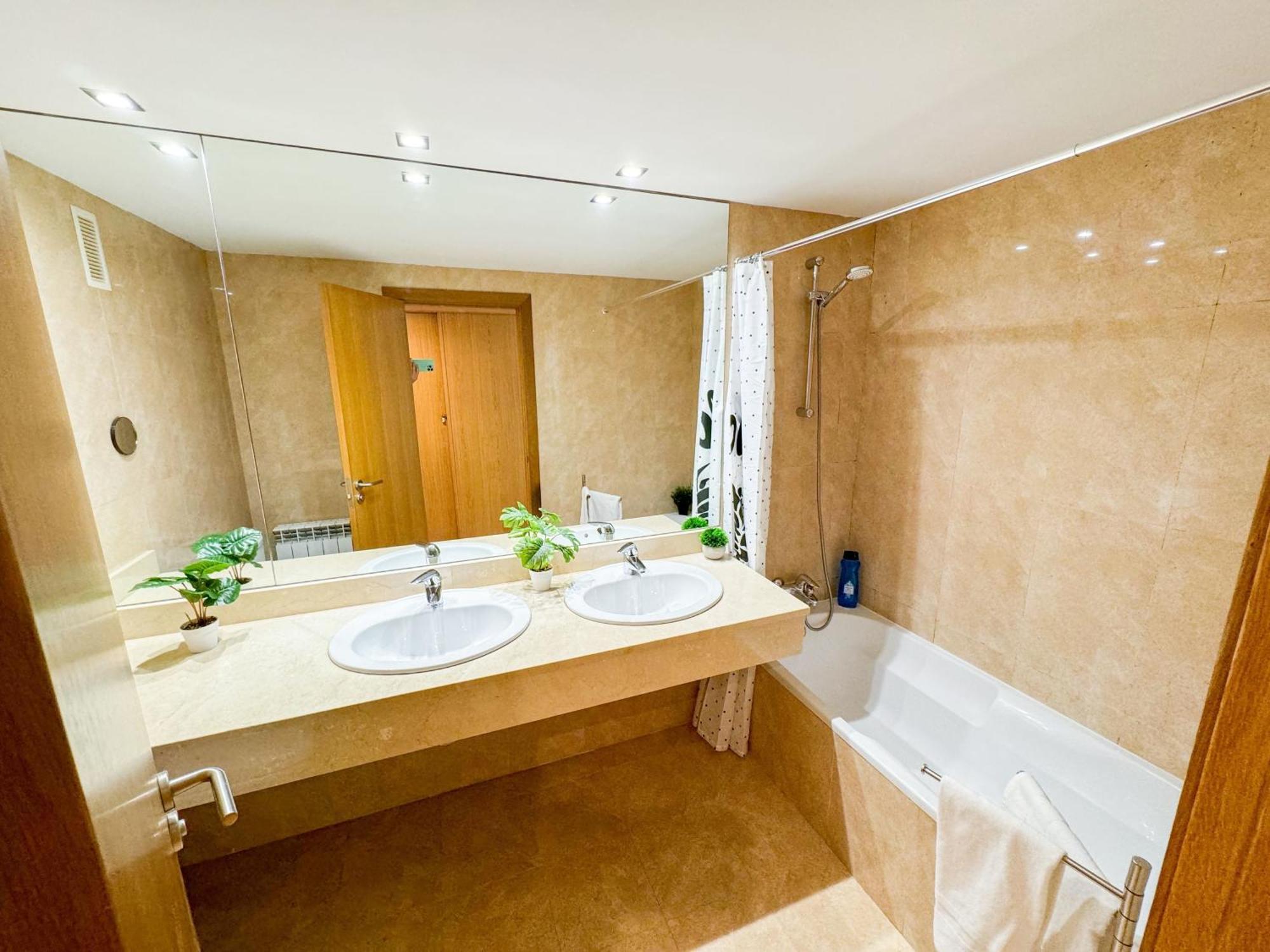Bielsa Del Pilar Turistea Apartment Zaragoza Exterior photo